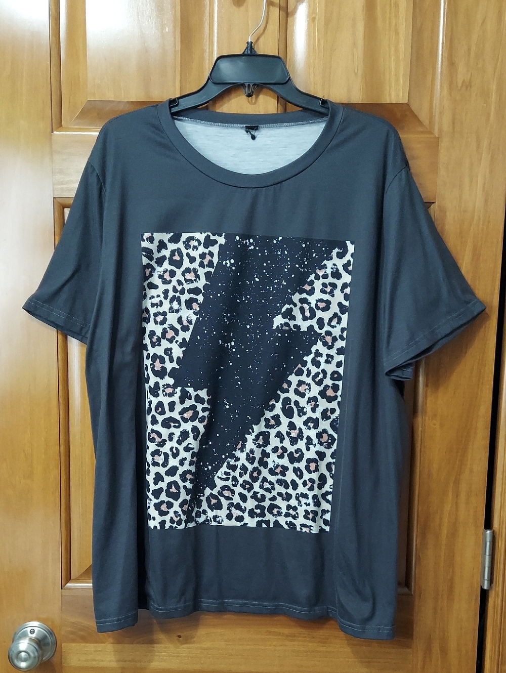 Chic Women's Charcoal Graphic Soft Tee with Leopard & Lightning Motif, Size 4X